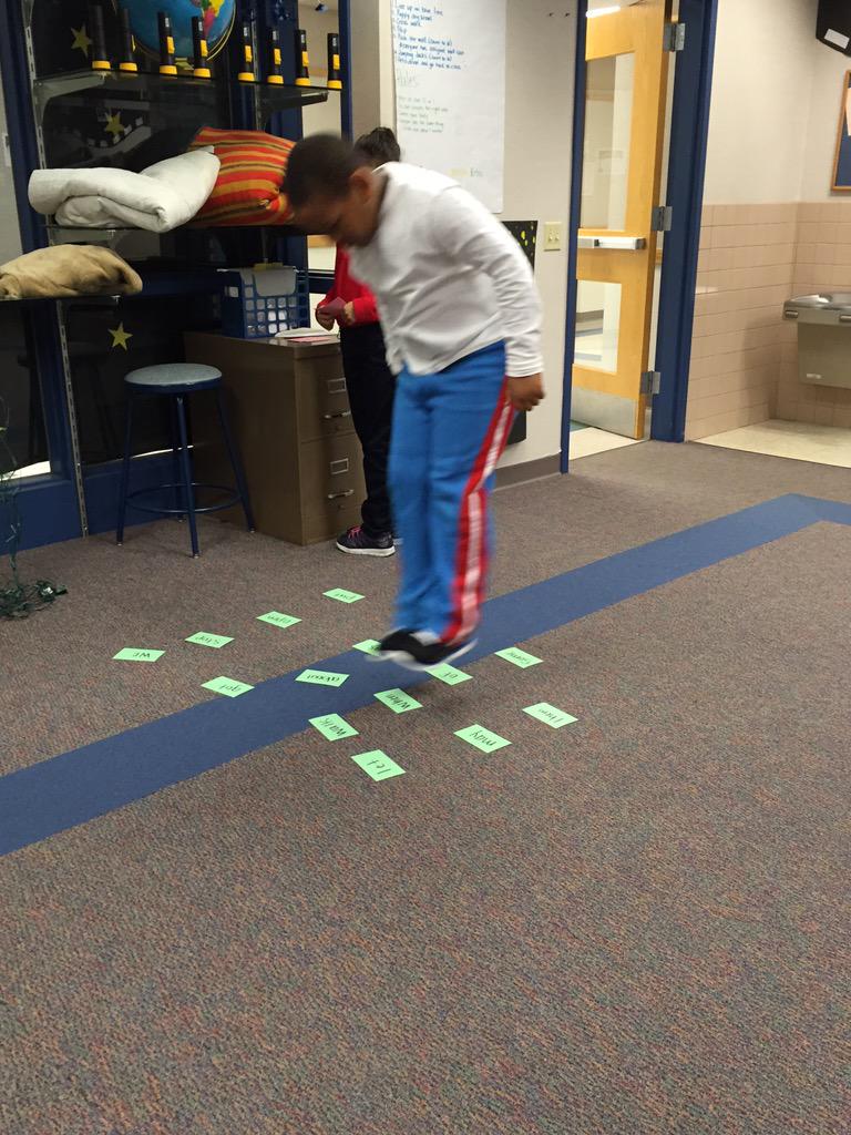 GraySped's tweet image. Sight word and fluency stations in small group today. #JumpOnIt #OhNo #FastMatch
