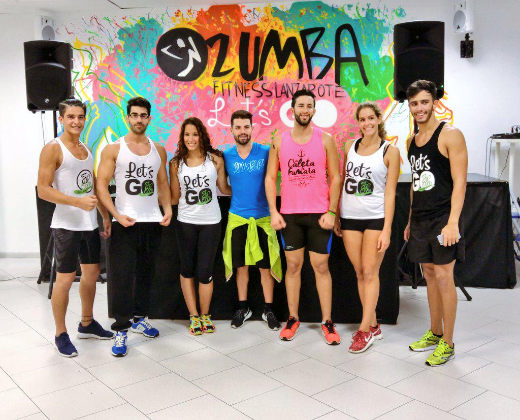 LuciaBruscella's tweet photo. Hoy clase de zumba con Oliver y Petit. Gran experiencia @ZUMBALANZAROTE http://t.co/kpUyrZU0s4