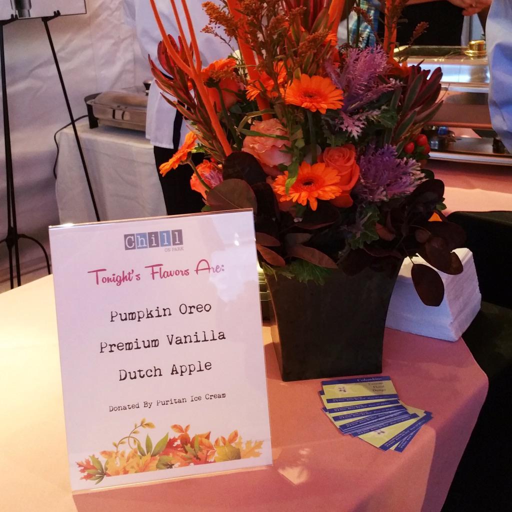 ChillOnPark's tweet photo. We're having a blast right now at @CodmanHealth #MOB2015 in support of #womenshealth &amp; #BreastCancerAwarenessMonth! http://t.co/mCBwdgWCOL