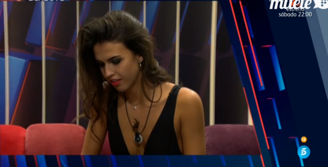 ghoficial's tweet photo. Sofía nomina: 2 puntos a Raquel y 1 a Marina. El punto extra a Vera.  #Gala4GH16 http://t.co/qUTuVUkrcH