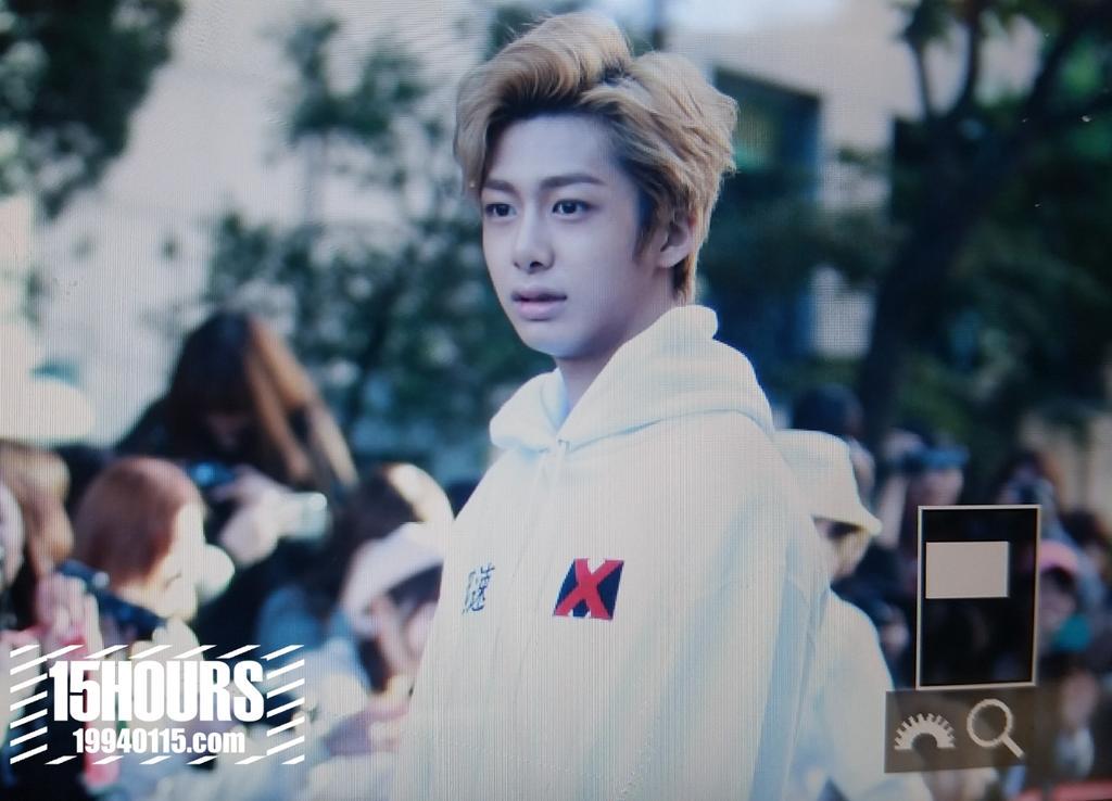 19940115dotcom's tweet photo. 151002 뮤직뱅크 출근길#몬스타엑스 #형원 #MONSTA_X #HYUNGWON preview http://t.co/Jt3v9jZ7ka