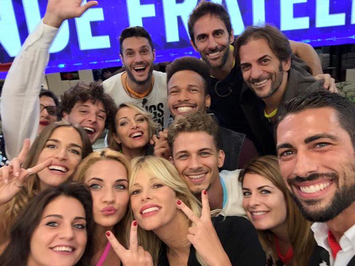 CIAfra73's tweet photo. LIVE della 2^ puntata del Grande Fratello su Canale 5
QUI->http://t.co/nPgdDwtZAi
#GF14 #GrandeFratello #Rebecca http://t.co/HHhtVJ6gst