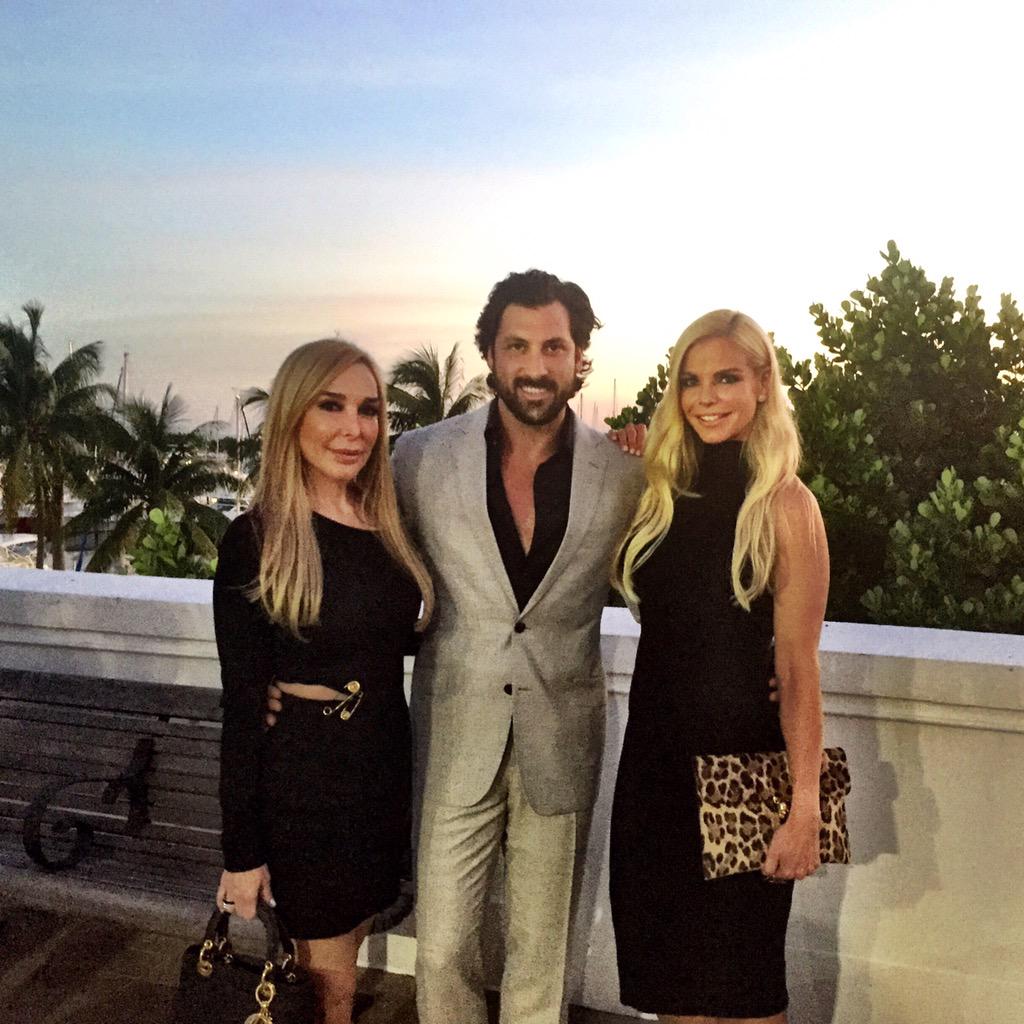 VenueMagazine_'s tweet photo. .@marysolpatton, @maksimc, and @alexiae_says united for a good cause @Alfalit #OneWeekOneCause http://t.co/xea0qmfdJI