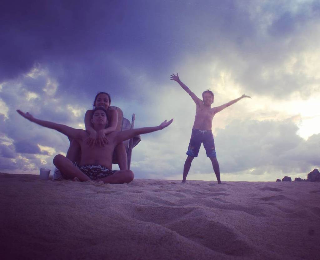 iork10's tweet photo. NEVERMIND THE LESS
#igersbajacalifornia #bajacalifornia #friends #iork #restanddonothing #pueblobonitohotel #iork10… http://t.co/DjQ2mHR3sK