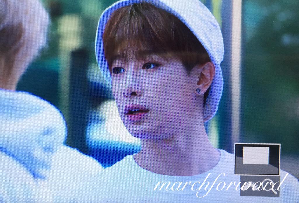 Marchforward_WH's tweet photo. 151002 뮤직뱅크 출근 
#몬스타엑스 #원호 
#MONSAT_X #wonho 
#신속히 @OfficialMonstaX http://t.co/t4UTMW9KF3