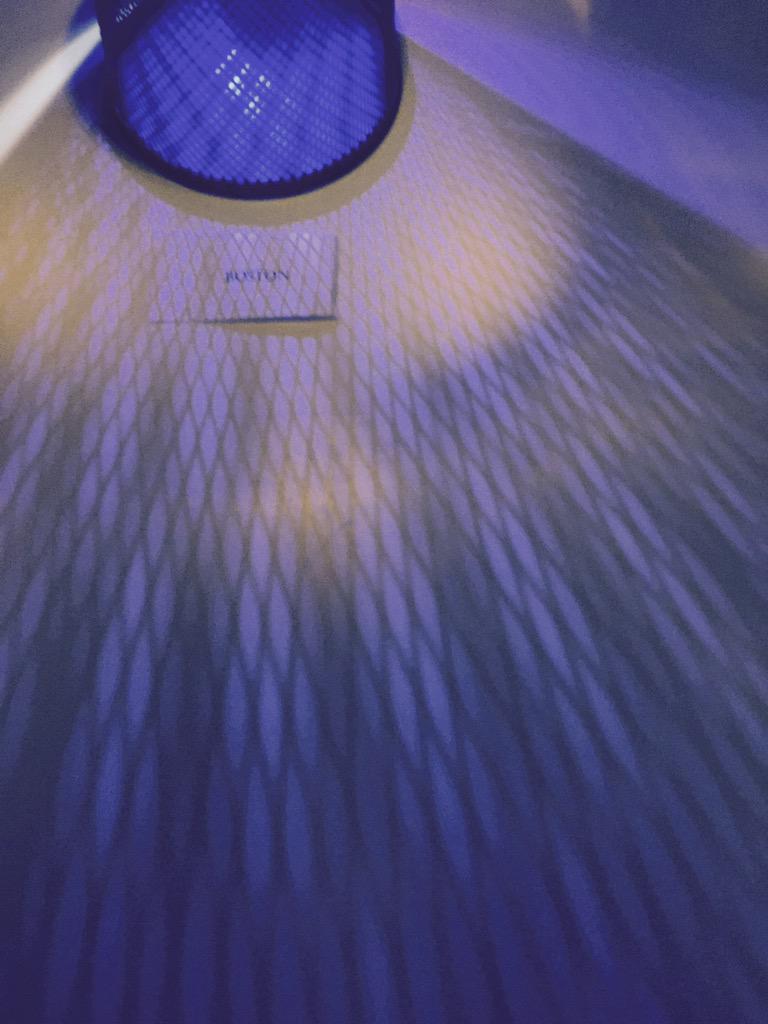 tarogers1's tweet photo. #IALDchasedark #bostonstrong #zumtobel #zumtobelgroup #acdcLED http://t.co/FjRjYzLt1V