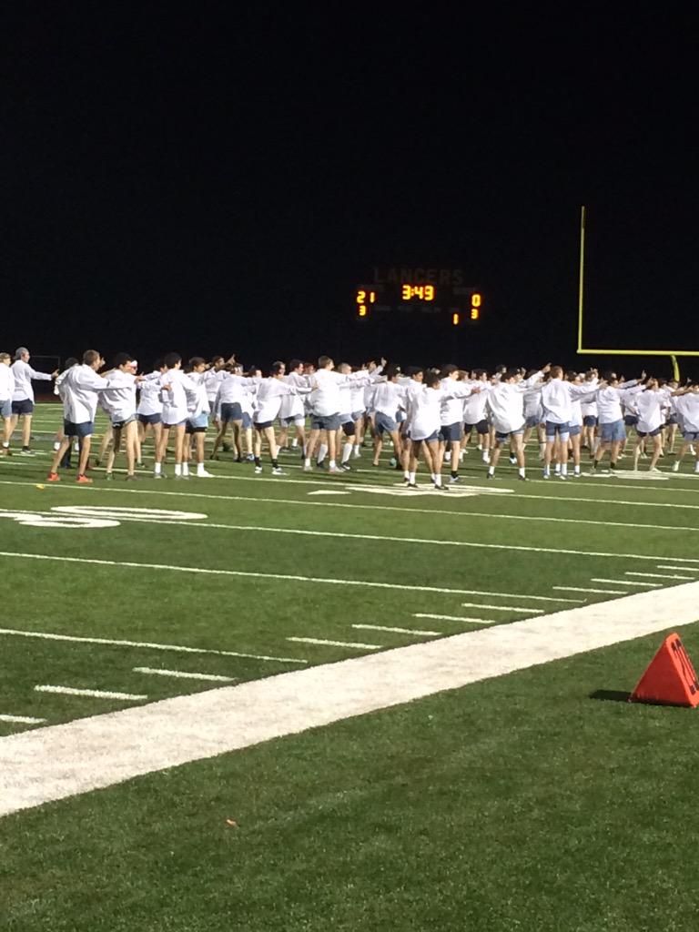 LHSLancerPrin's tweet photo. Powder Puff 2015! Senior Women vs Junior Women! #homecoming http://t.co/OQLTkUXfCR