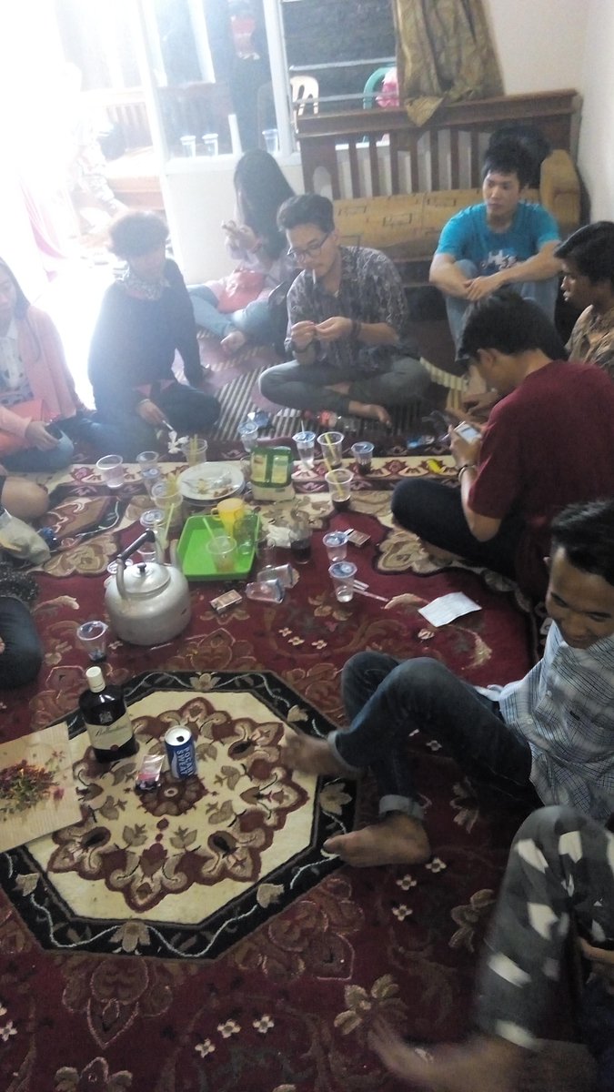 @rakasiiwi <a href="/Mada_Yuda/">Yuda Anggara</a> <a href="/RizkaSaharra/">Rizka Sahara</a>