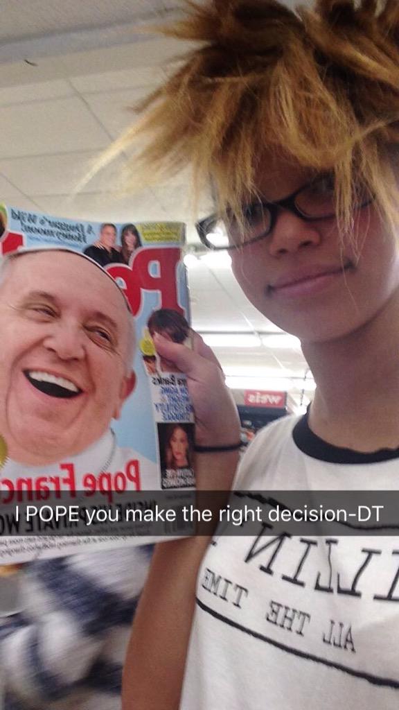 xXFatimeeXx's tweet photo. I'm proud to announce that I'm going to be Donald Trump for Halloween #TrumpWithPope #Trumpkin #Pope http://t.co/aqfXunYbFz