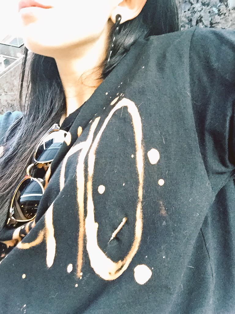 alliesaurousREX's tweet photo. I'm apologize if you saw my nipple today. #HolyOops http://t.co/RInDye55Kg