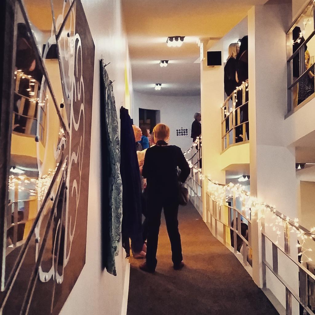 IntegerGroup's tweet image. Thanks to all who attended this year's #TIGGalleryNight. An amazing night of art, wine and giving. #integerfun