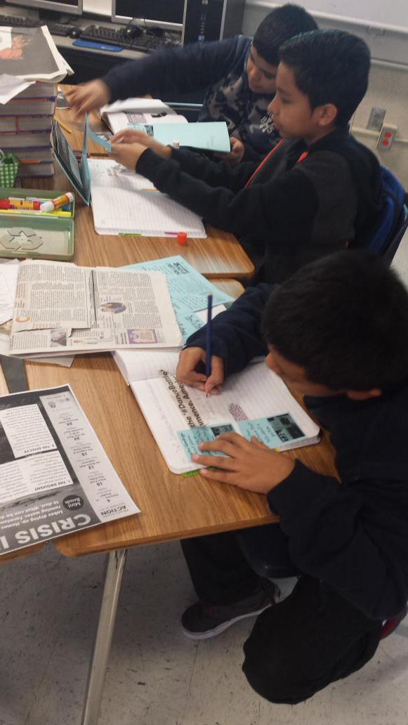 schumacherreads's tweet image. #textdetectives on the hunt for clues.#textfeatures #5th graders #ce15 @StehlikStallion