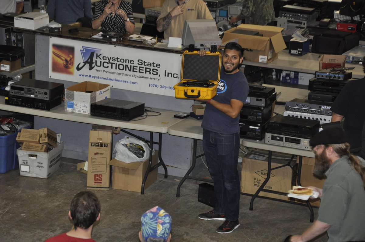 LionSurplus's tweet image. Almost 10pm and we are still going strong! There is still a lot of great stuff coming up for bid! #computerauction