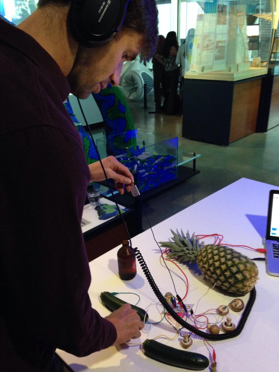 Emilytweachca's tweet photo. At #autodesk #designnight doing #makeymakey http://t.co/D01oIf5YDq