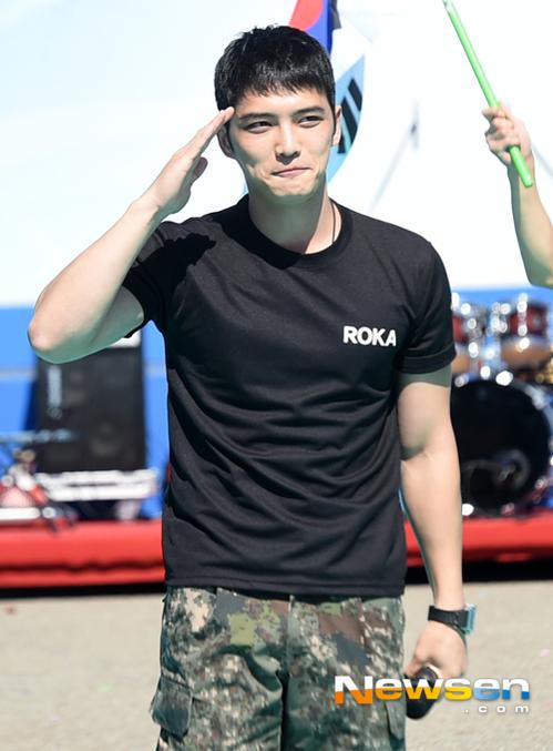 itaJYJ's tweet photo. I am so speechless right now ... #PFCKimJaejoong you make my heart goes boom boom boom #GFfriday http://t.co/NVyXo6o4KJ