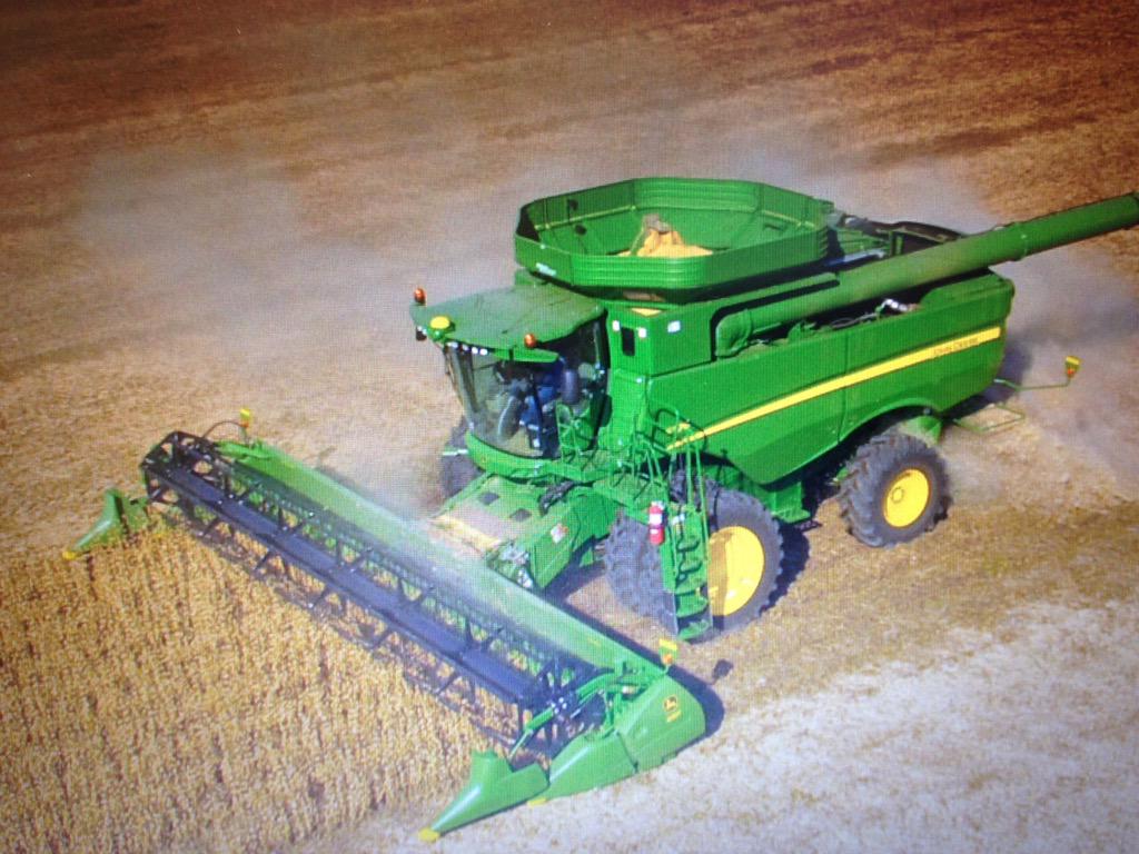 bisonfeeder's tweet photo. #farm #harvest15 #soybeans http://t.co/76mhJ7WmTh