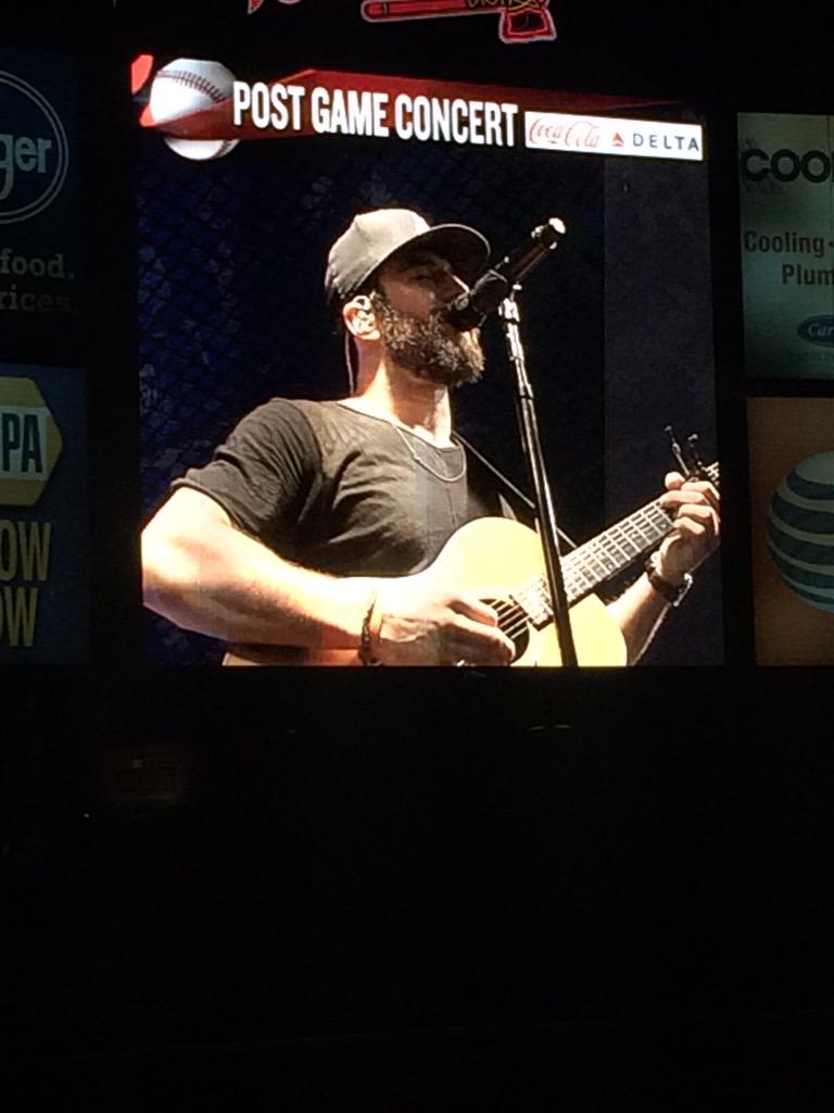 Ryan_Knapp24's tweet photo. @TheMaconHammer or @SamHuntMusic ?? http://t.co/R6uoQL7epn
