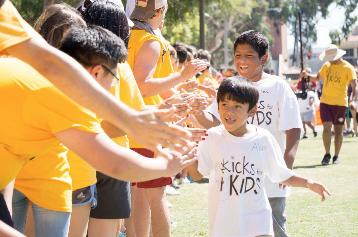 USCKFK's tweet photo. #TBT We can't wait to see you Sunday! #BeABuddy #ScoringSmiles http://t.co/sE7Vvvhfq2