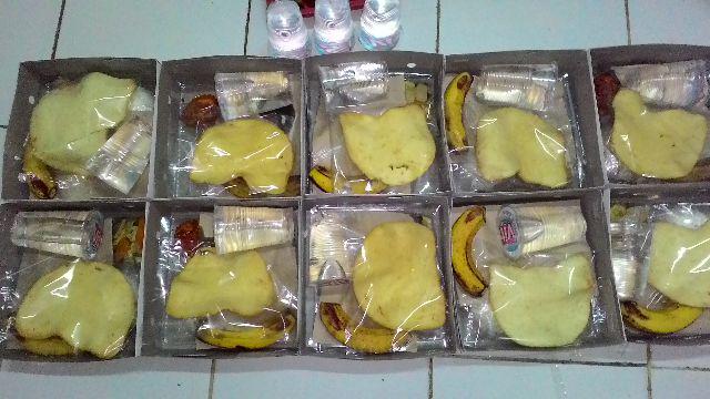 DeLekker's tweet photo. Snack box delekker ready to go!!

Order via wa or telp 081287807888 http://t.co/eUcjUnKfkA