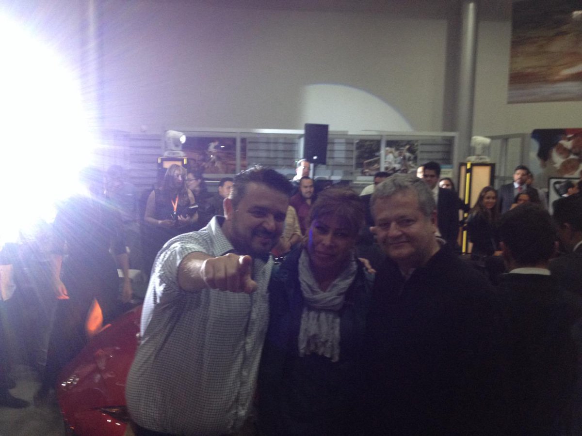 ispymes's tweet photo. En la presentación mazda mx5 http://t.co/sWJBykWhSp