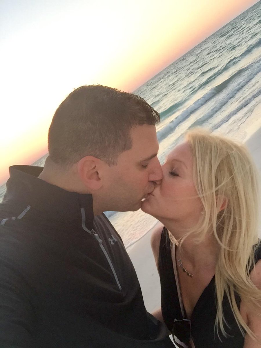 kimberlymshaw's tweet image. #Beachkiss #selfie #love #legendsoflove @markhucko @WeddingMoons @SandalsResorts