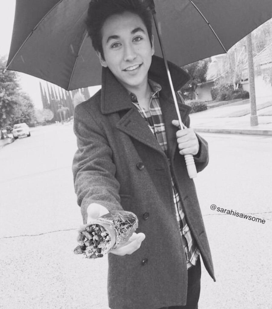 BrennenTaylor's tweet photo. Come to my lane... We have free chipotle 😎 http://t.co/DkTP7bt2Hh