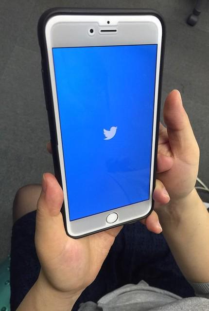 ライブドアニュース 5000rt ほう ツイッターの使い方で収入レベルが分かる 米研究者が発表 Http T Co 56sbu68bqm 高収入の人はよく政治や企業の話題を取り上げ 恐れや怒りを表現する 一方 収入が少ない人は楽観的で 下品な Http T Co