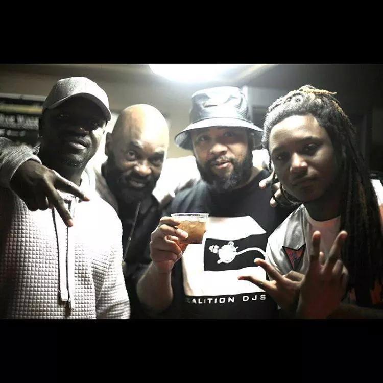 IbrahimaCisseSN's tweet photo. Photo:@AKON avec @Jamallman1,#DJFunkyAtl,#DJWestSide la nuit dernière à Atlanta,GA. http://t.co/665obszQx4