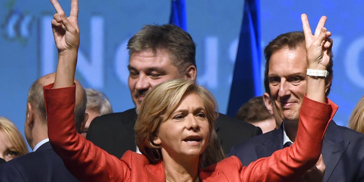 leLab_E1's tweet photo. Le PS accuse Pécresse de "graves irrégularités" dans sa campagne en Île-de-France #TractGate http://t.co/qGYHc4SvCg http://t.co/5GLzLFOV2D