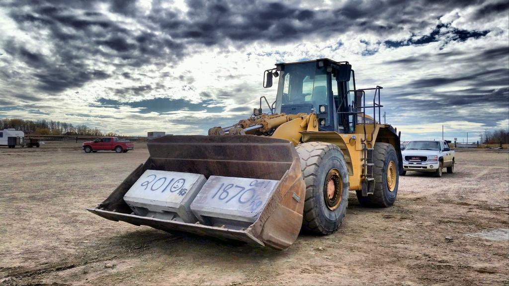 _curtisreimer's tweet photo. Another happy customer with a #combo #L2180/ #LP950 in a cat980G @loadritescales #westerncanada #calibrationweights http://t.co/9mKmp1cyh4
