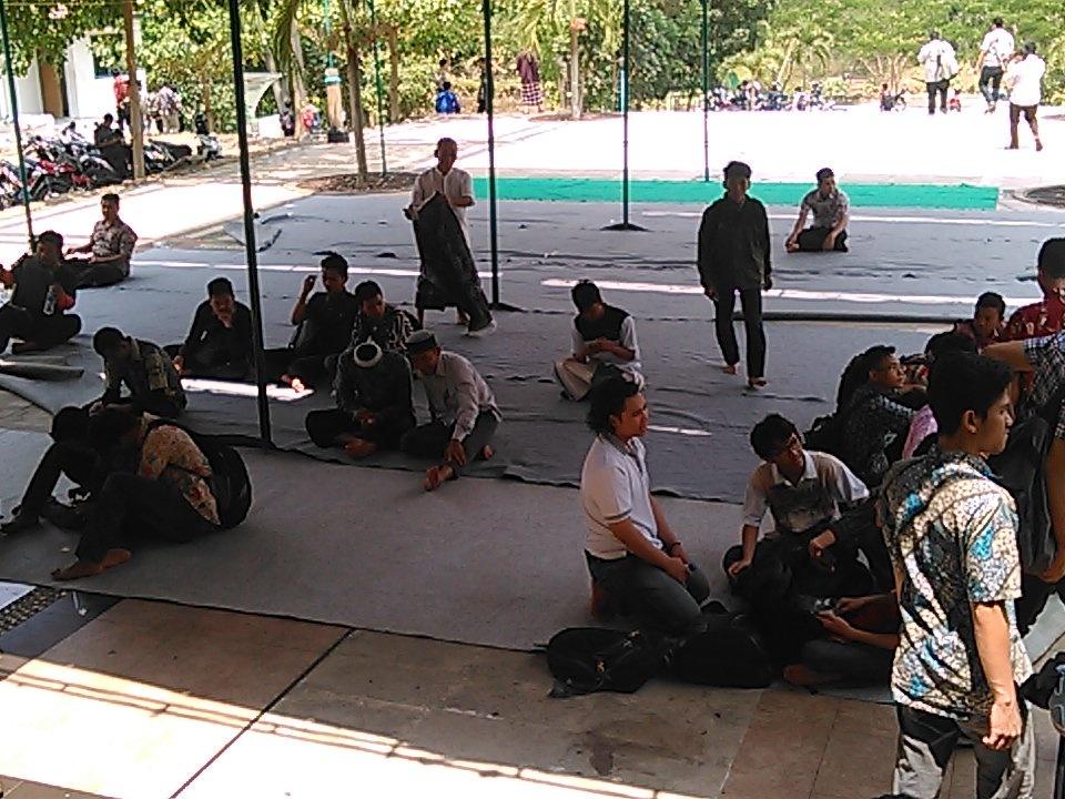 Ayo temen2 ke maskam, kita sholat Istisqa bersama :)