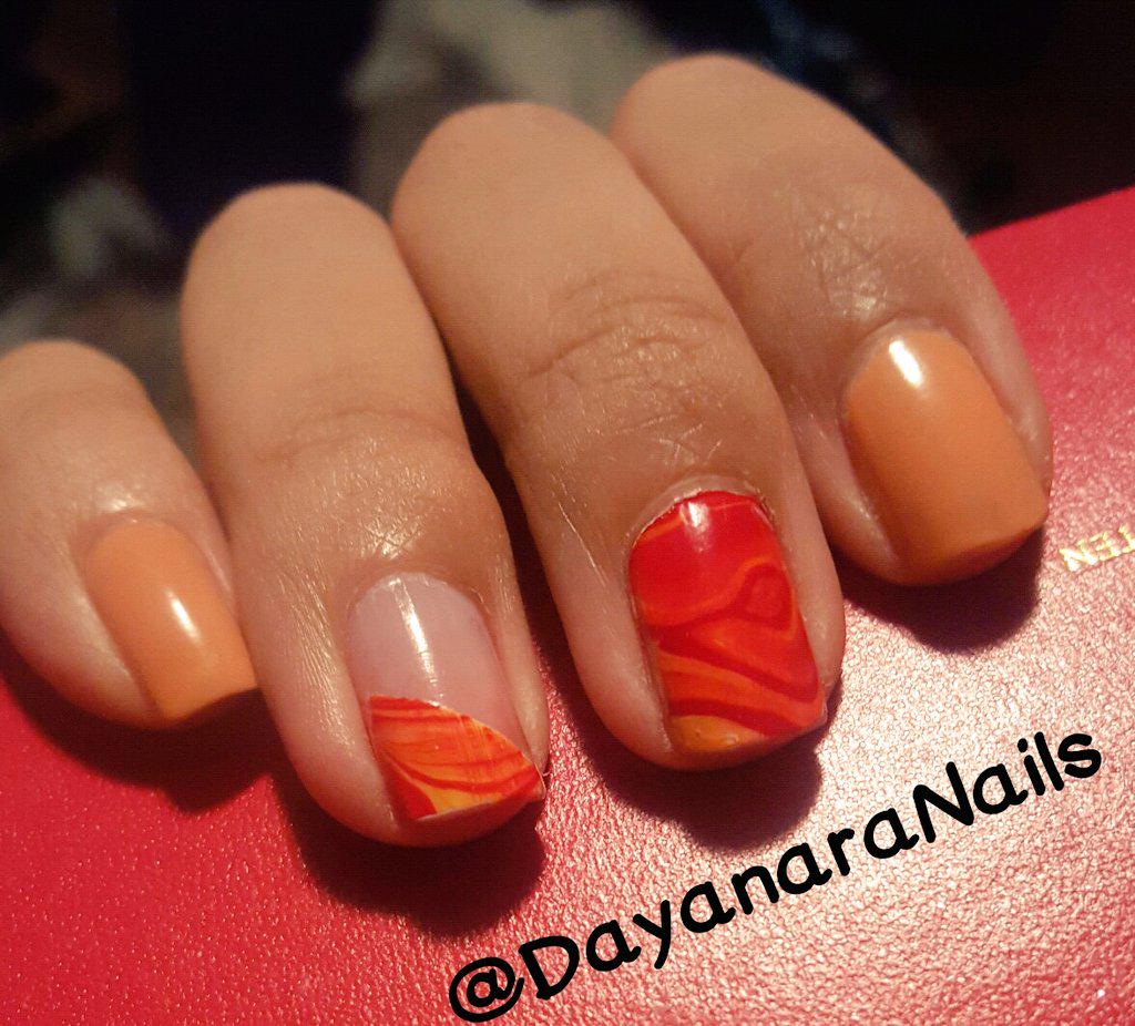 Watermarble with a Twist 💅 
Hope you guys love it has much as I do ❤