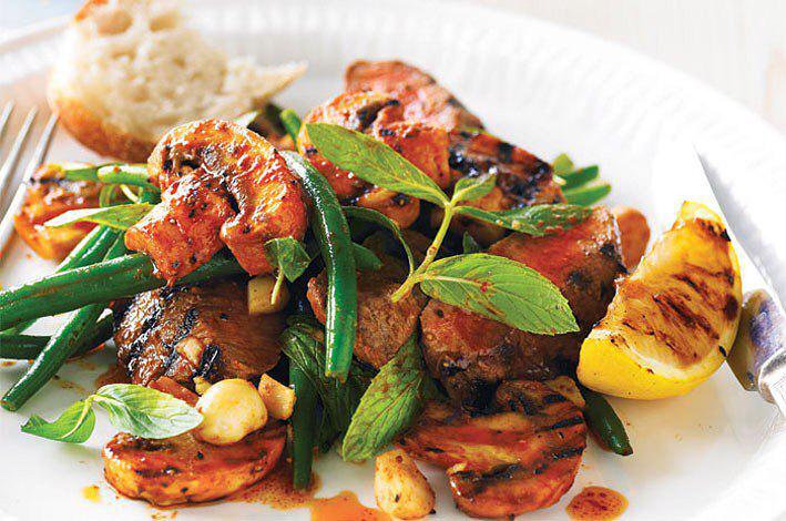 This #bbq mushroom and lamb #salad is calling our name - beautiful dish for this balmy #spring weather 🍄☀️ #powerof…