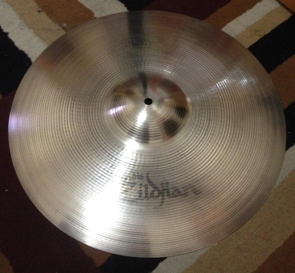 Wts: Avedis thin crash 18", 1,5 nett. Lokasi bdg. sms / wa 081320141253 Thnx <a href="/DrumBagus/">@DrumBagus</a>