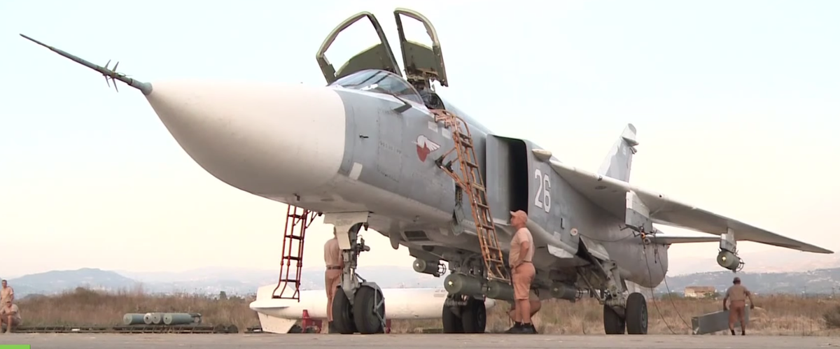 JulianRoepcke's tweet photo. #Footage
Russian ground attack jets Su-24 and Su-34 in #Latakia.
https://t.co/W9th5IBHyJ
#PutinAtWar #NFZ_NOW http://t.co/JFogM6a92z