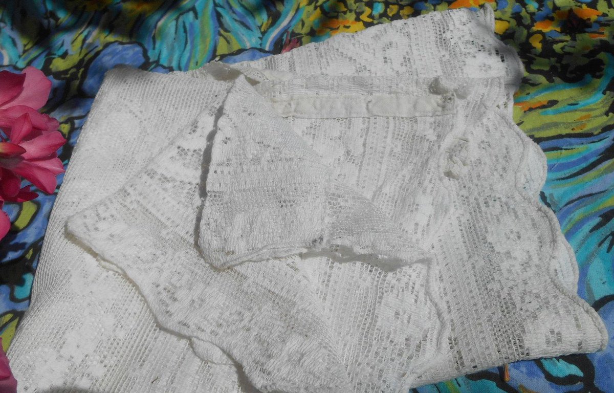 SophieLadyParis's tweet image. Victorian White Filet Curtain Floral French Cotton Lace Panel etsy.me/1O2eQkl #FRENCHLINENS #WhitePanel