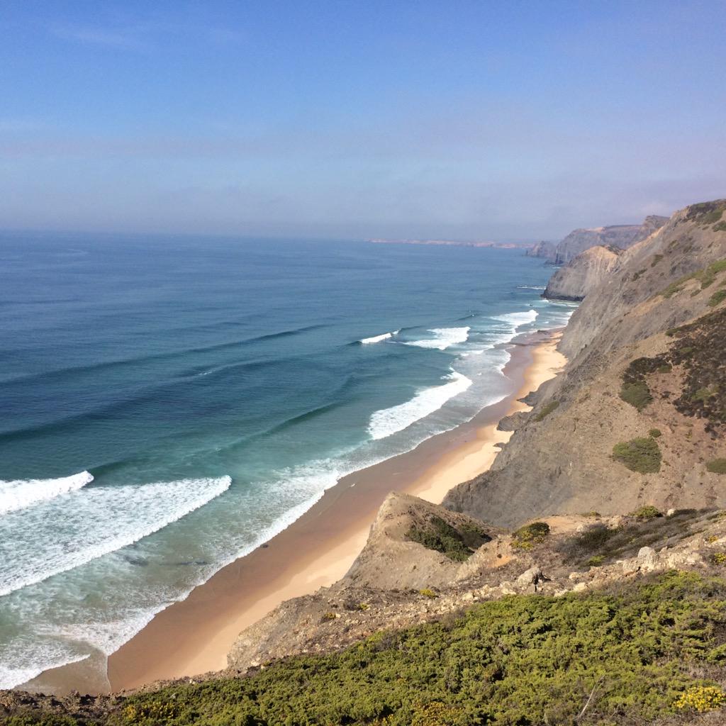 AtlasOverland's tweet photo. Cliff top walk near Vale de Bispo http://t.co/jgcFCdiUfZ
