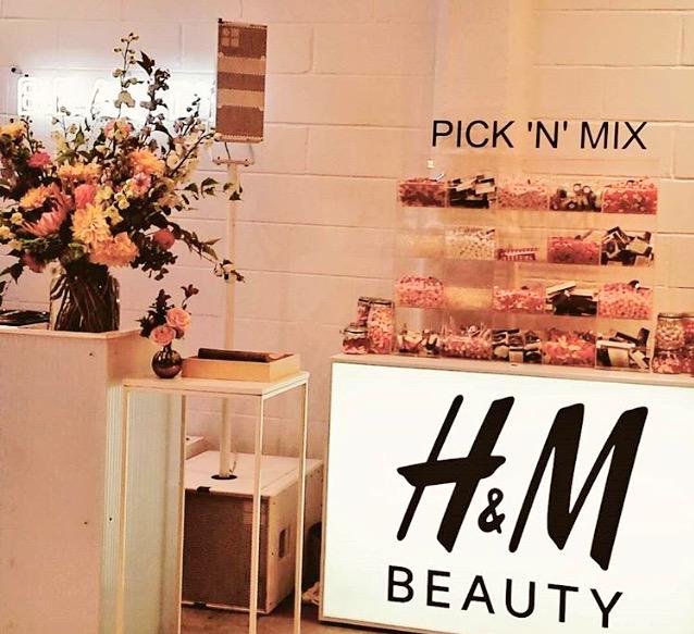 lellys_gallery's tweet photo. Thanks @hm #hmbeauty for the amazing #beautypopup #pickandmix last night... @_rosieglow http://t.co/ZREqwwODiB