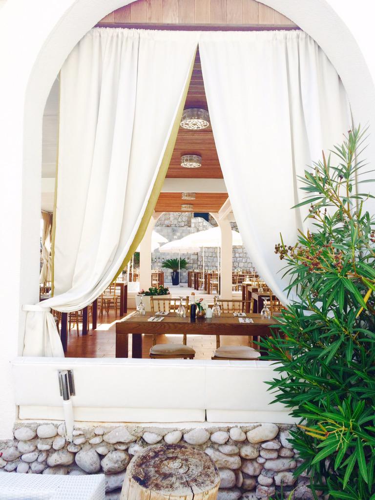 Good morning 💙🌴#autmnindubrovnik#goodfoodrestaurant@lovecroatia@banjebeach@dubrovnikonmymind