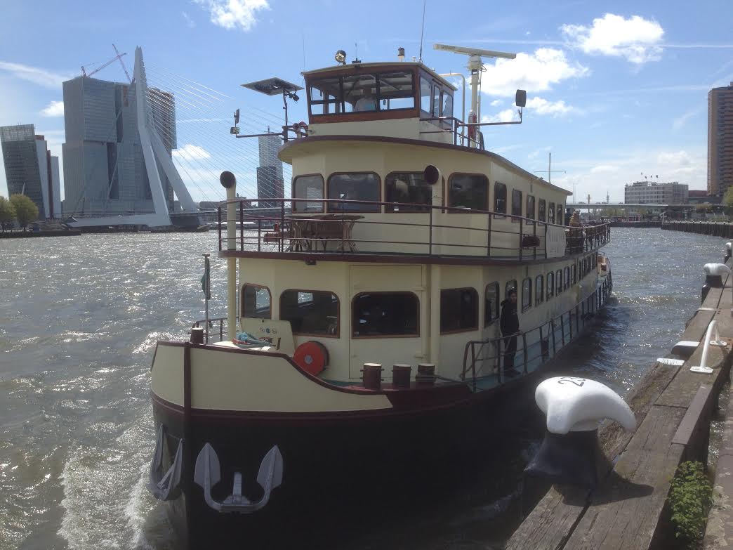 NapPasNL's tweet photo. Bent u klaar voor een #Bootexcursie Rotterdam-Kinderdijk? Nu 20% korting met uw #NapPas! http://t.co/PzO9ibStXP http://t.co/JUCi9gxlid