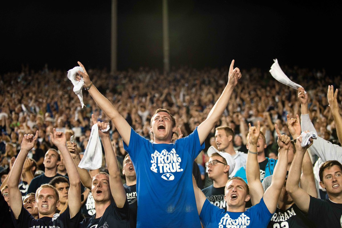 Hitit_Bet's tweet photo. It's Friday which means football is almost back! 

Latest odds: http://t.co/QQDyAKku1k http://t.co/GthkgpvTJ5
