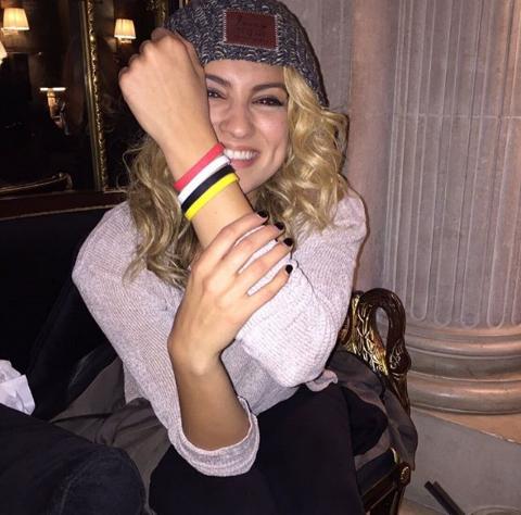 -NEW PHOTO- <a href="/ToriKelly/">tori kelly</a> supporting #onexonebracelets <a href="/OVORyan/">Ryan Silverstein</a> <a href="/LA_Rsinc/">LARSorg</a> 💖