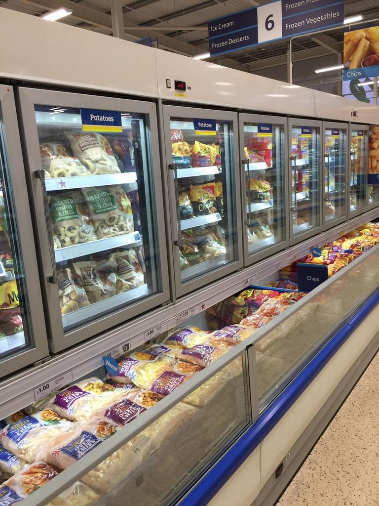 TescoExtraNotts's tweet photo. Frozen Food looking amazing today! 100s of great new products &amp; great prices! Well done all involved! #TopNotts http://t.co/l4liE8yhzt
