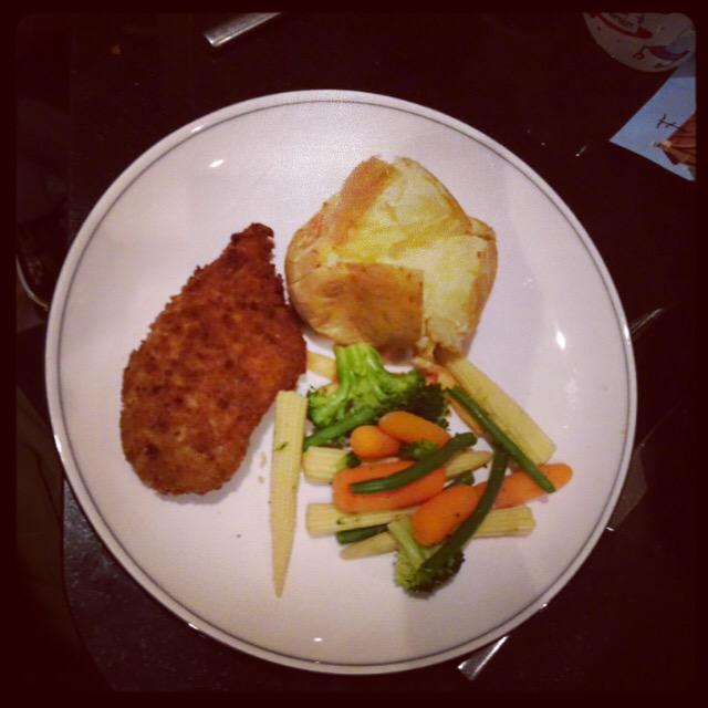 nicolaazz's tweet image. Fun night at Rockies ... Yummy tea x helped the gorgeous goddaughters with their homework x #templebuilding #love