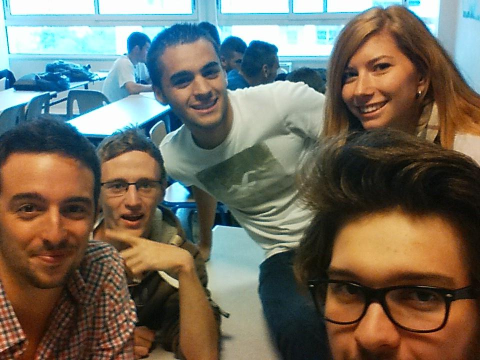 ElKhaLeN's tweet photo. #garageweek #BobISEN les bricoleurs de l'extrême ! http://t.co/9pugzpRqMu