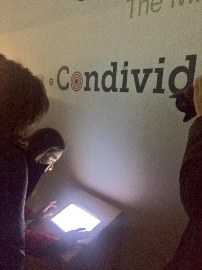 soficavaz's tweet photo. .@MarisolEspinoz_ vice President of Peru signed the Milan Chart in @Expo2015Milano @milanfoodlaw with @alcenero http://t.co/GhCWzwDSev