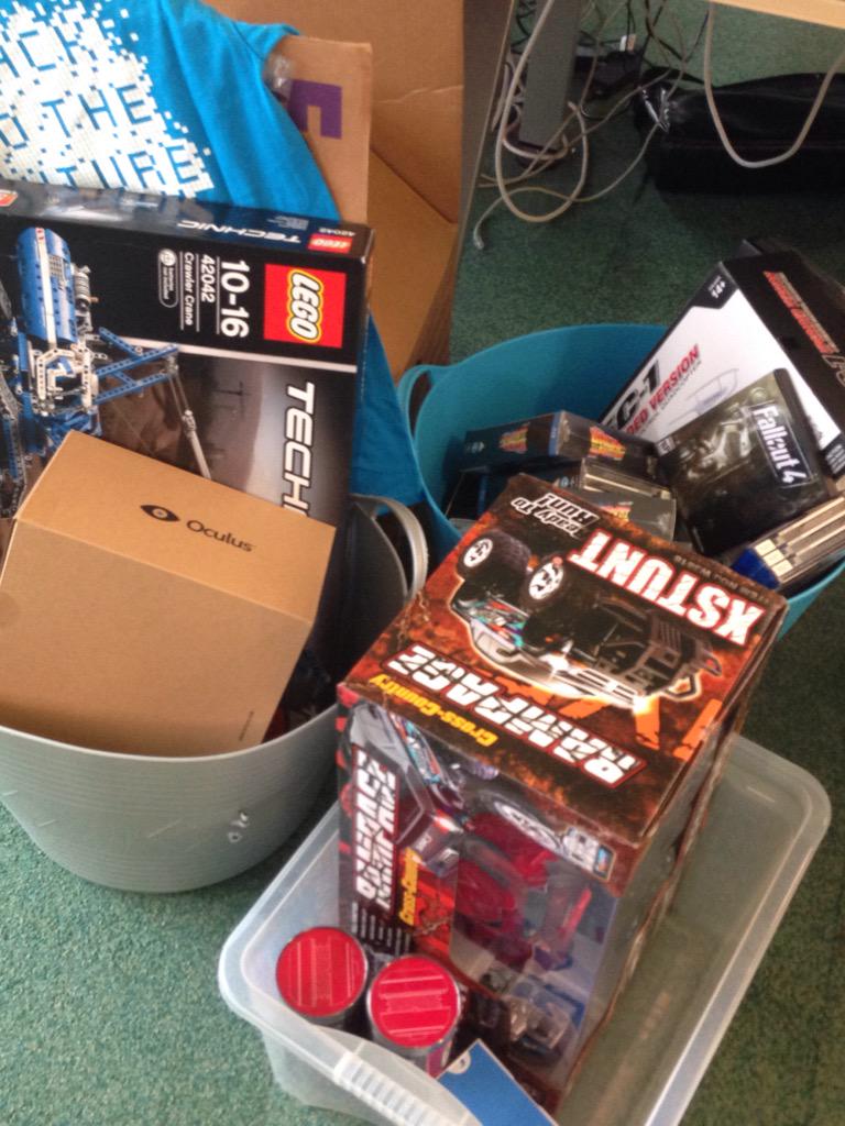 MadHaxGlasgow's tweet photo. Prizes? What prizes? #HackToTheFutureGUTS2015 #DoYouHaveTheGUTS http://t.co/WQBt6Qb0j7