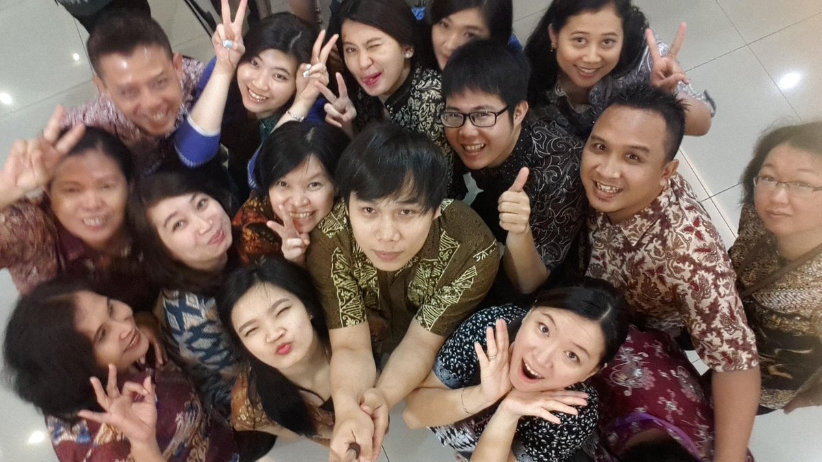 marlinadjayadi's tweet photo. #KantorTerbatik #CakrawalaMegaIndah #BatikNationalDay2015 -Marlina @101Jakfm @WikoIndonesia http://t.co/xJWSEUR5aZ