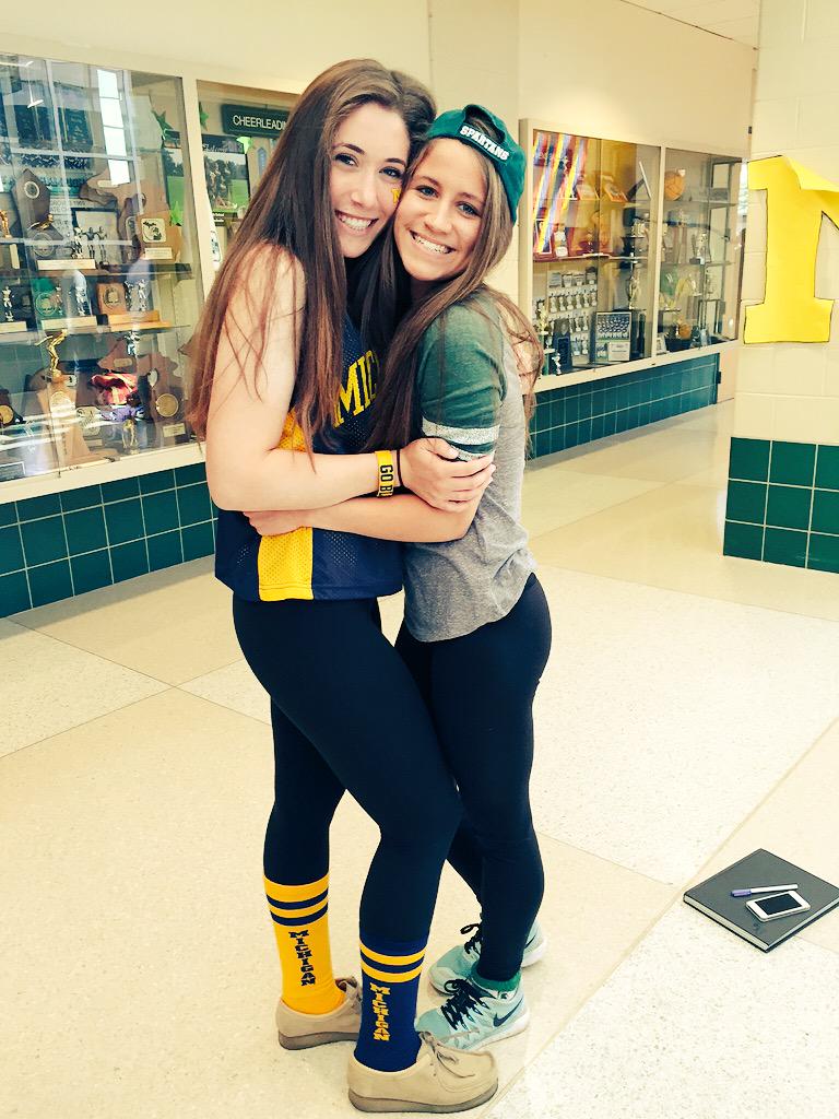 cameronn_foxx's tweet photo. Happy birthday @carli_cosenza!!!! Missin u and our rockin random trips to Michigan! Hope u have the best day ever💝💝🎉 http://t.co/HlWjGY9asm