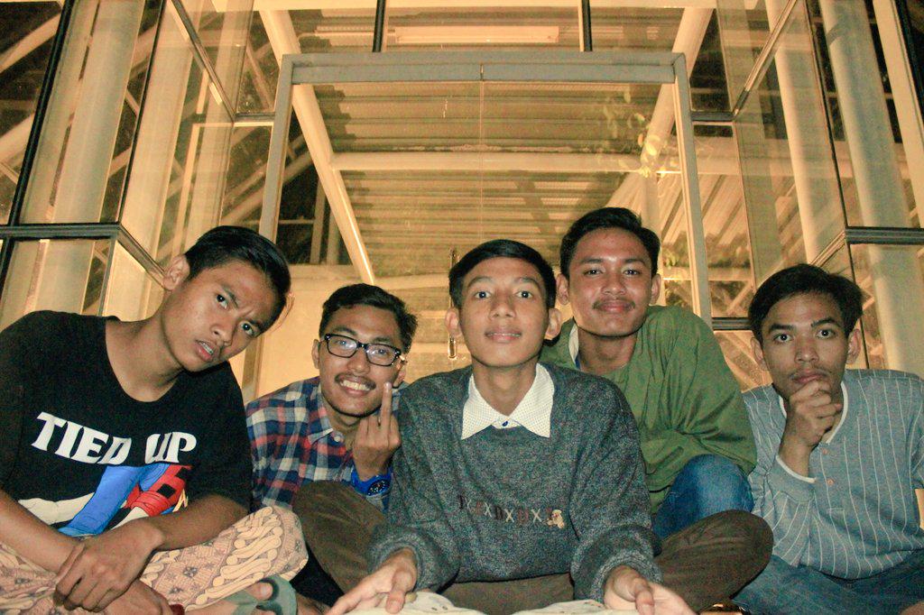 _aliakbar21's tweet photo. http://t.co/TPifT2wmH1